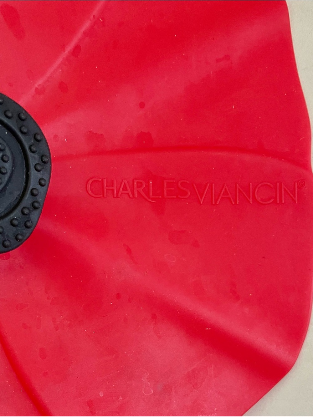 Set of 3 Red Poppy Silicone Airtight Storage Covers - Picture 4 of 4